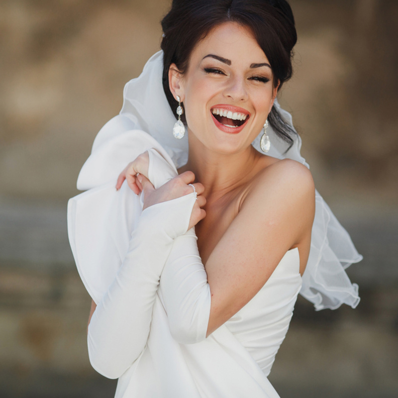 ابتسامتك الساحرة في يوم الزفاف تحتاج الى اسنان لؤلؤية