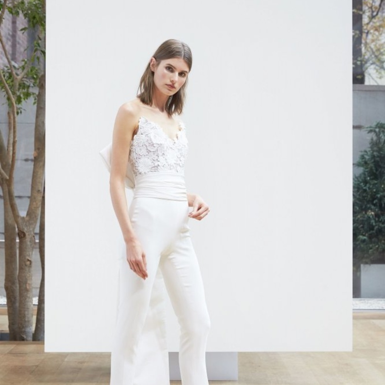 جمبسوت من مجموعة جيني باكهام