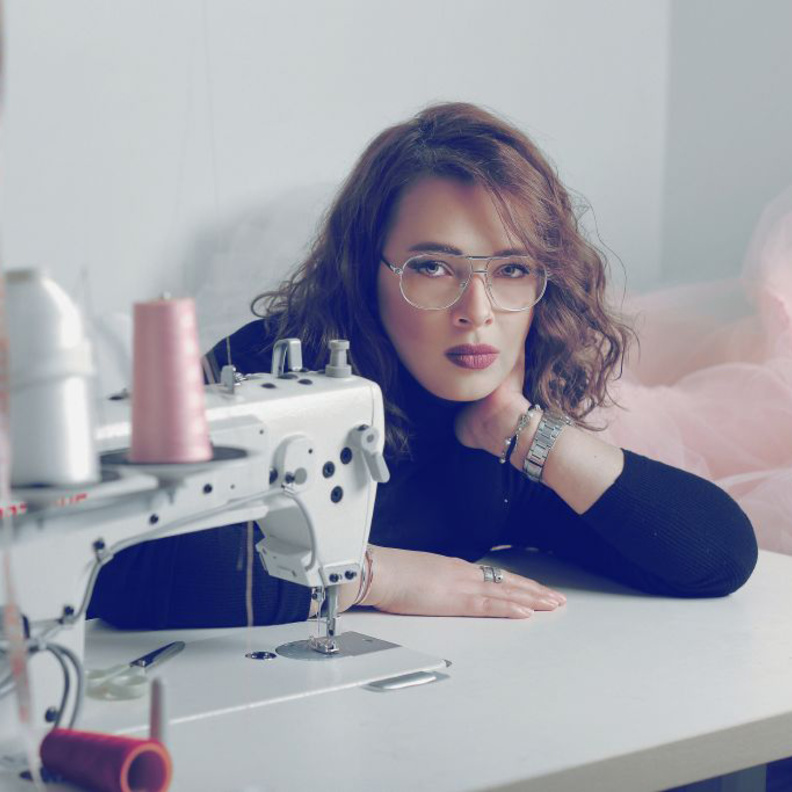 المصممة ايمان الخطيب