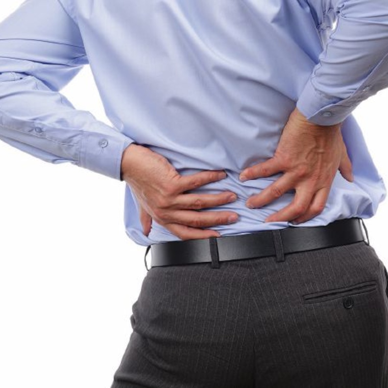 كثرة الجلوس تسبب الناسور العصعصي