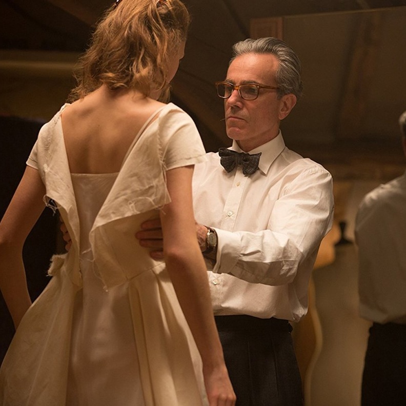 جائزة اوسكار افضل تصميم ازياء يحصل عليها فانتوم ثريد