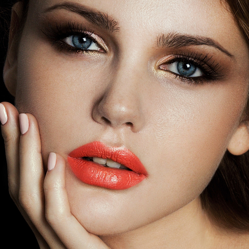 أحمر الشفاه المشمشي