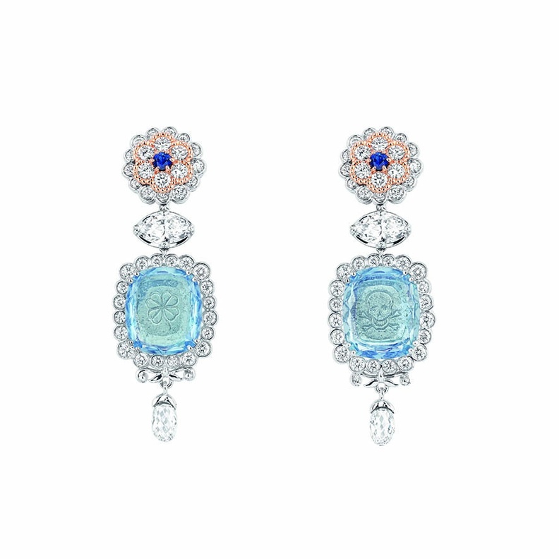 اسوارة من كارتييهCartier