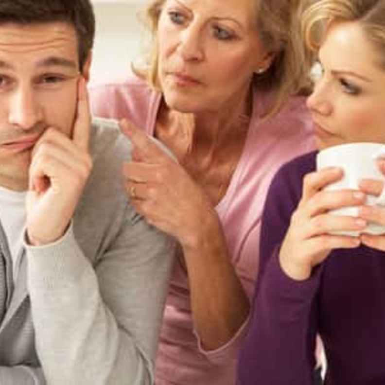 كيفية التعامل مع أهل الزوج المتسلطين