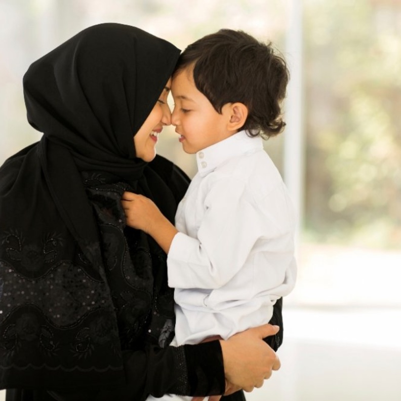 أحقية الأم في حضانة أولادها تلقائيا من دون إقامة دعوى قضائية 