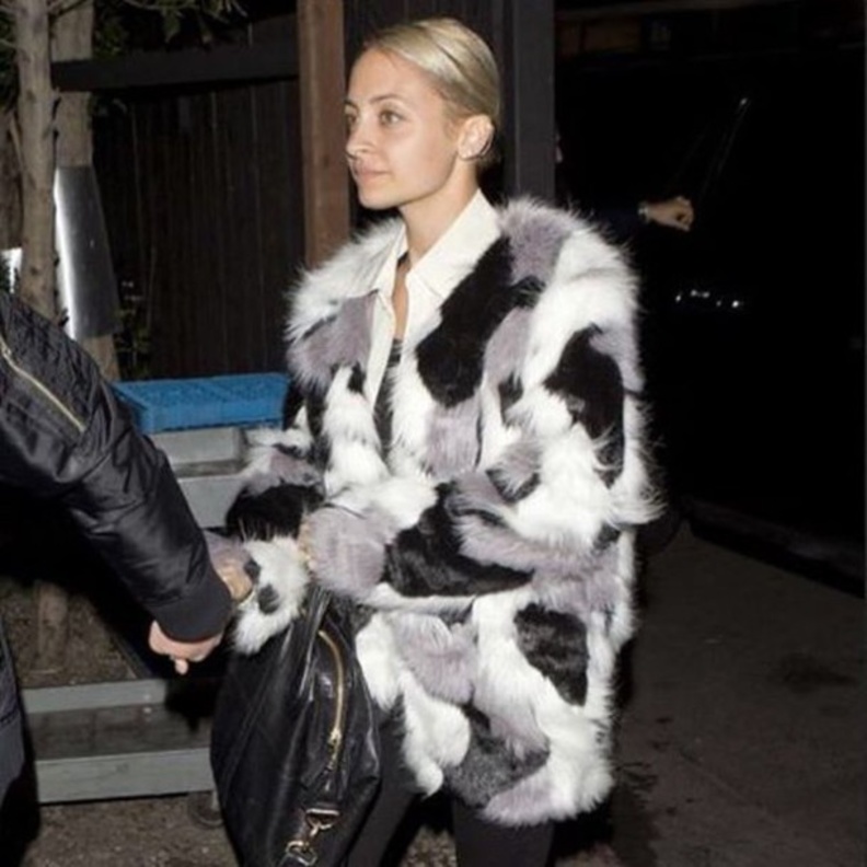 جاكيت من House of Fluff 