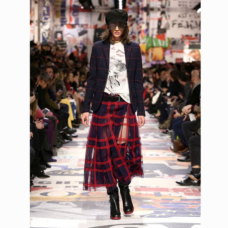 استمتعي بروح من الحرية مع مجموعة الألبسة الجاهزة من Dior 