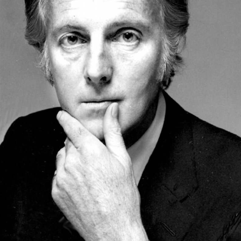 Hubert de Givenchy المصمم الذي يخلّده التاريخ