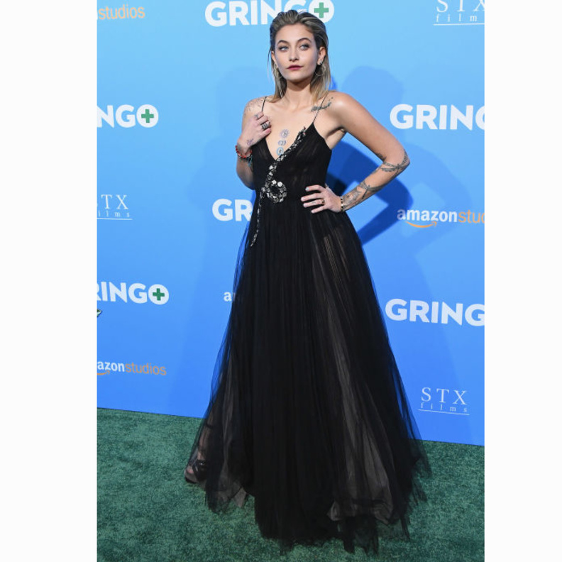 فستان من التول الأسود من غوتشي اختارته باريس جاكسون