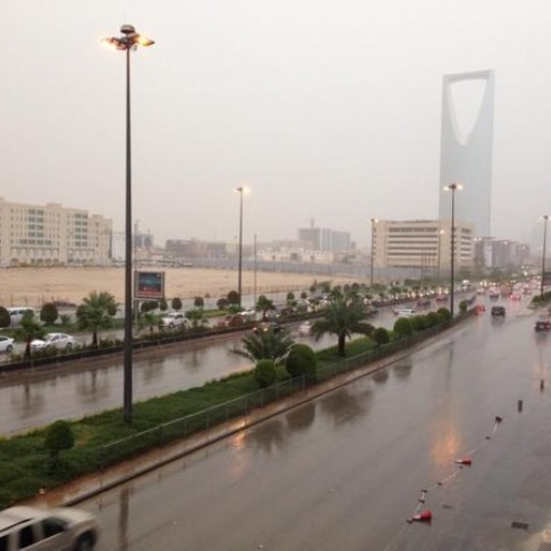 الأرصاد حذرت من سقوط الامطار على الرياض