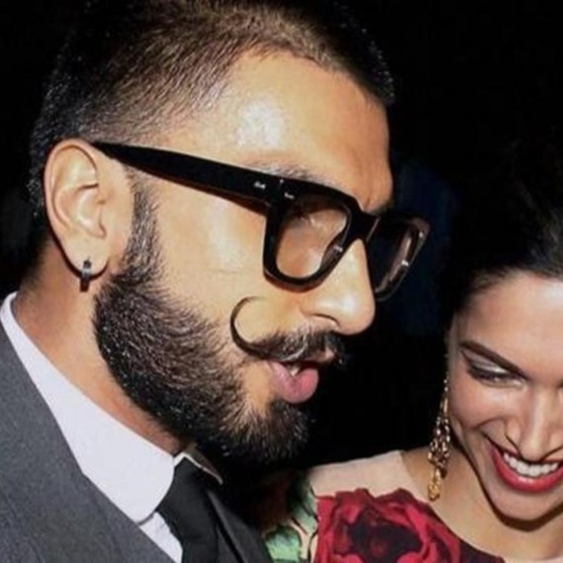 ديبيكا بادوكون تنشر صورة حذائها القديم