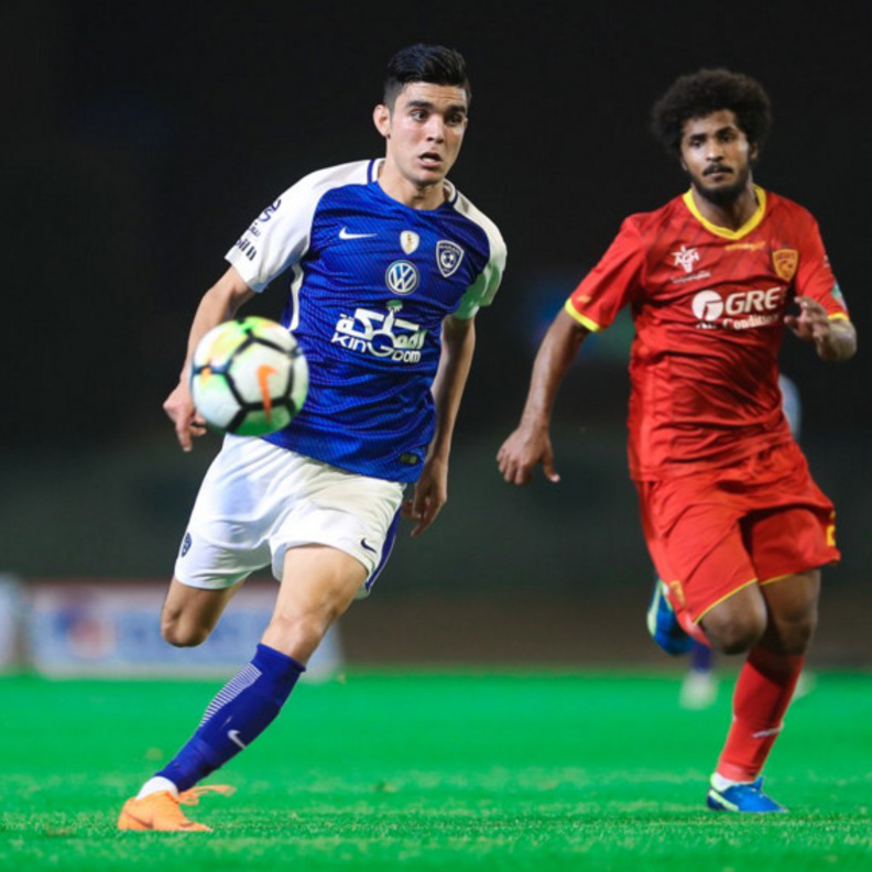 الهلال سجل وأضاع ركلة جزاء.