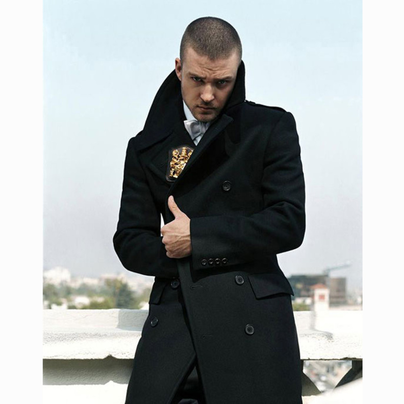 أبرز اطلالات النجم جاستين بأسلوب شبابي وعصري