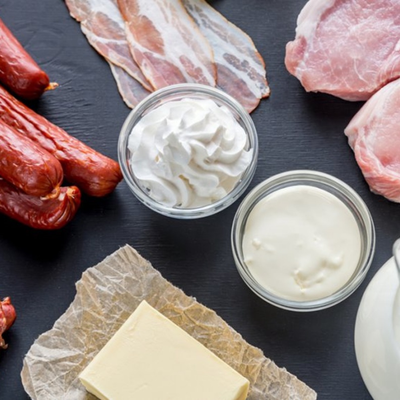 اطعمة غنية بالدهون المشبعة ينصح بتجنبها