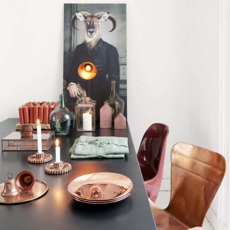 تصميم جهاز إنارة غرفة الطعام من الخشب و النحاس