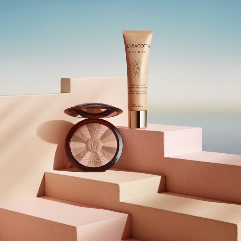  TERRACOTTA LIGHT من Guerlain.. البودرة المعزّزة للاسمرار من أجل تألّق حيوي