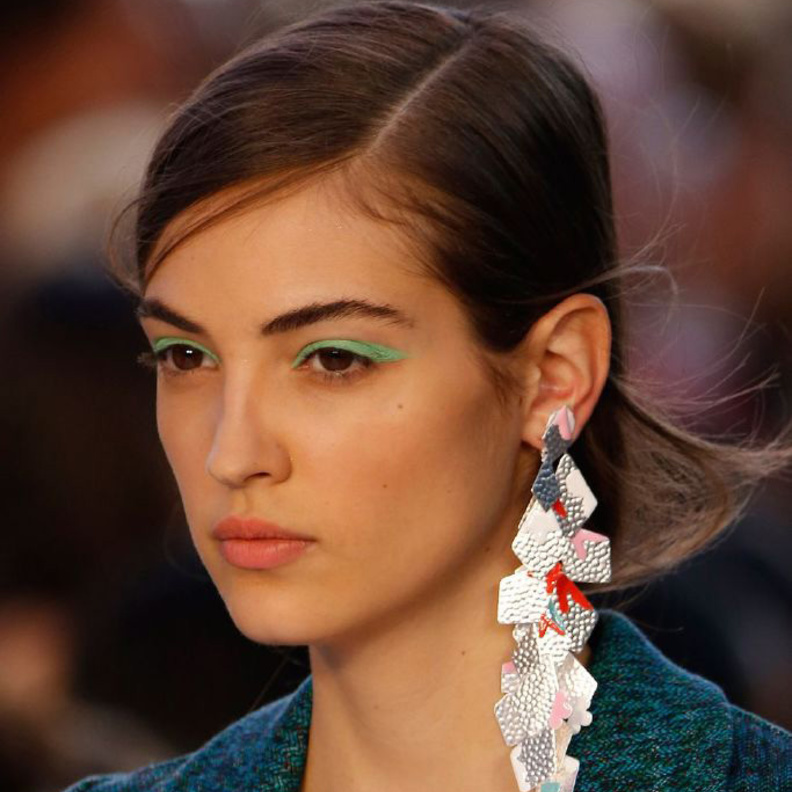 رسمات آيلاينر ملونة ومتجددة لربيع