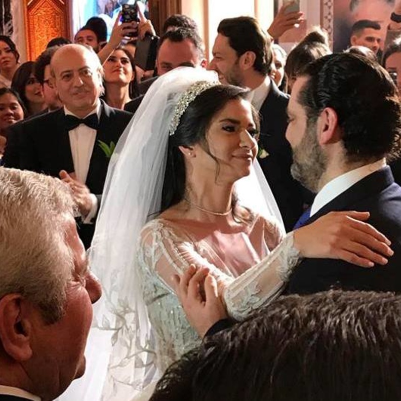 علا الحريري تغمر والدتها