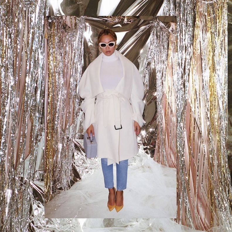 فستان اخضر حريري وجريء على طريقة بيونسيه Beyonce