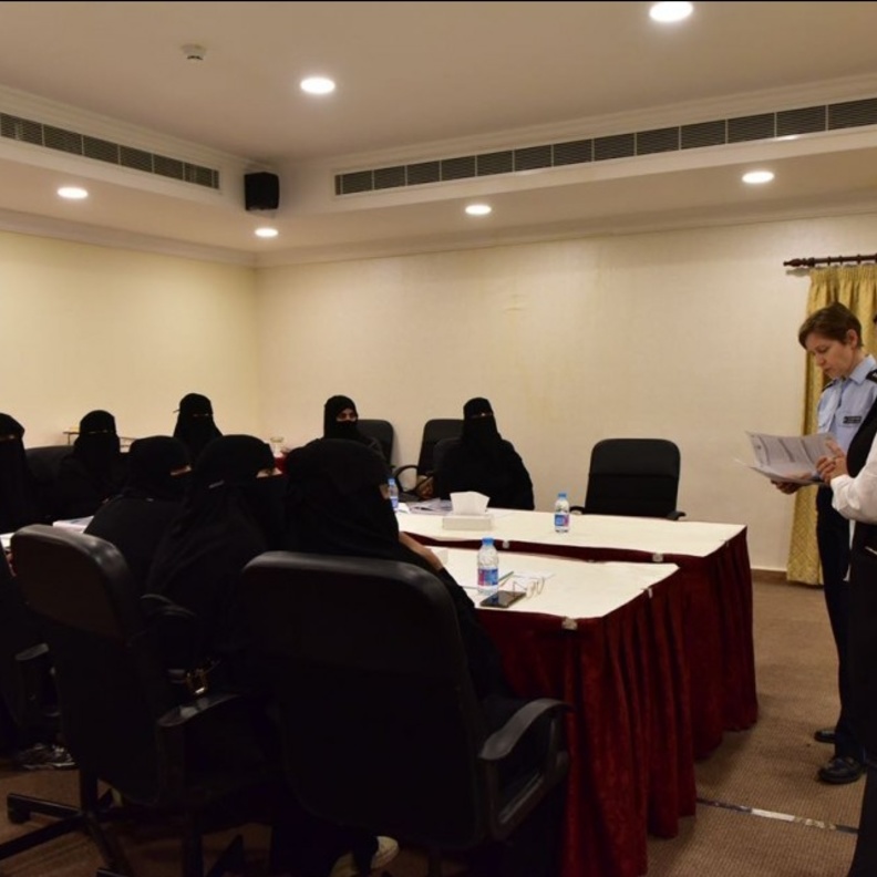 منسوبات حرس الحدود مع المدربات من الشرطة الألمانية