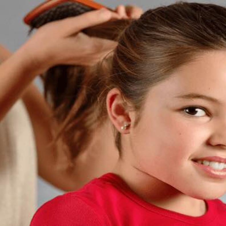 متابعة قَص اطرف الشعر حتى ينمو بطريقة صحيحة