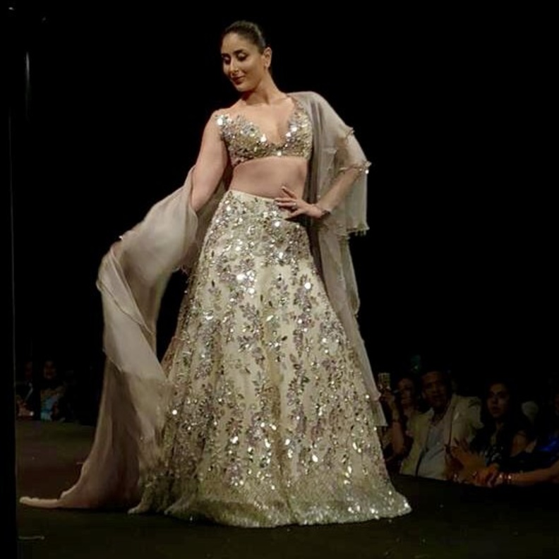 كارينا كابور تمارس الرياضة بانتظام