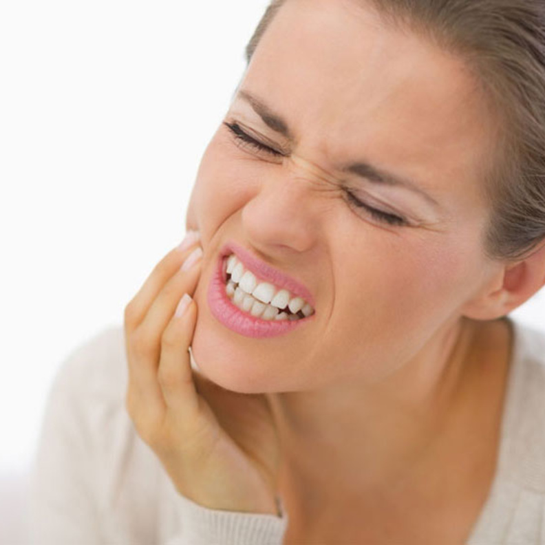  انتفاخ اللثة فوق الضرس من مضاعفات مرض السكري