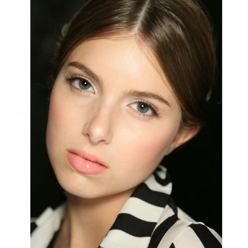 يساعد زيت الجوجوبا في نكافحة التجاعيد