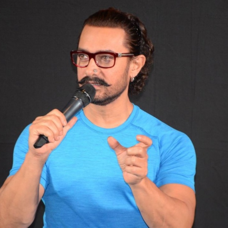 ما الخاصية المميزة التي توجد في حساب عامر خان على الإنستغرام