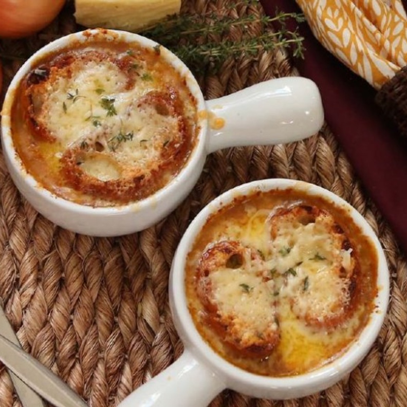 مكونات تحضير شوربة البصل للتخسيس سلاح ذو حدين فانتبهي لذلك