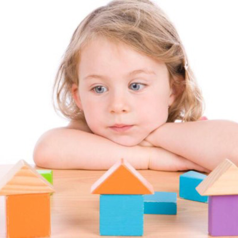 رفض التفاعل والتواصل مع الاخر من علامات اصابة الطفل بالتوحد