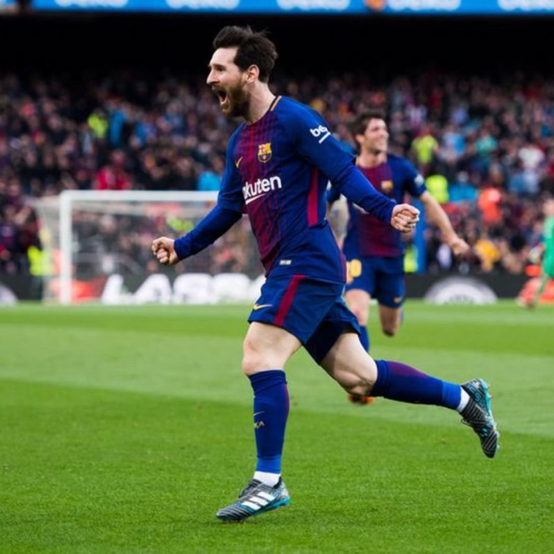 فيديو ميسي وسواريز ينقذان برشلونة في دقيقة