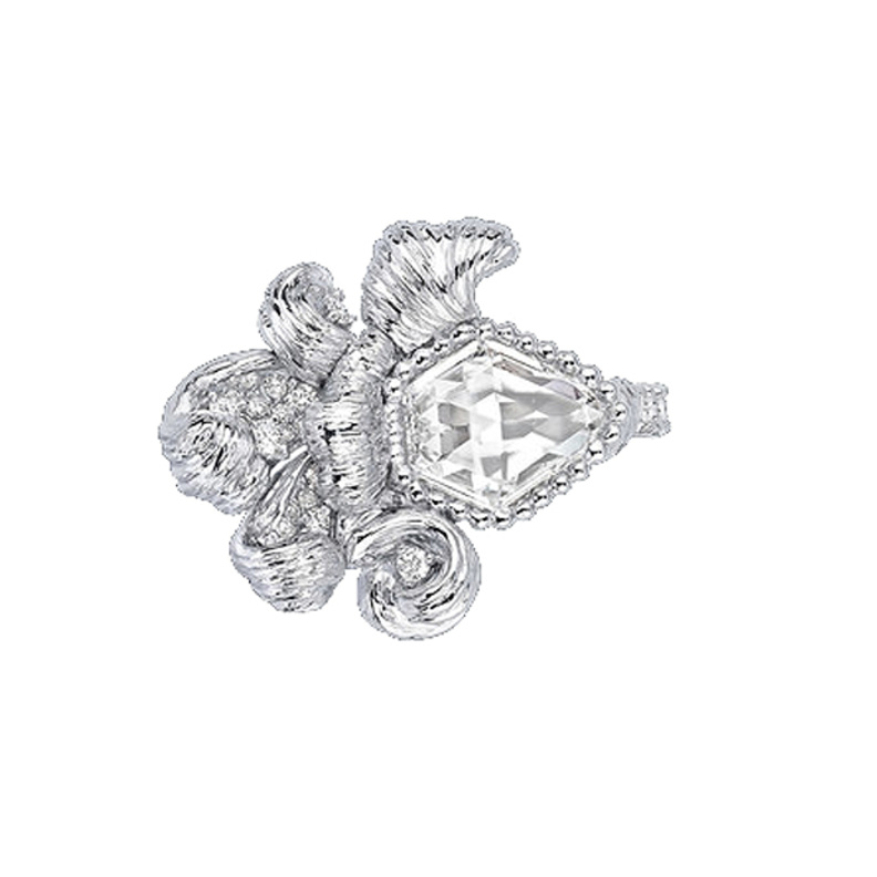 موديلات ساحرة من مجوهرات الألماس .. حجر مواليد ابريل