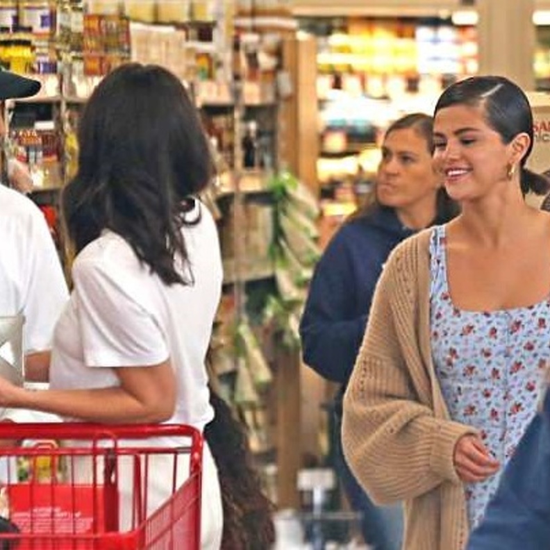 ها هي تقوم بهوياتها المفضلة