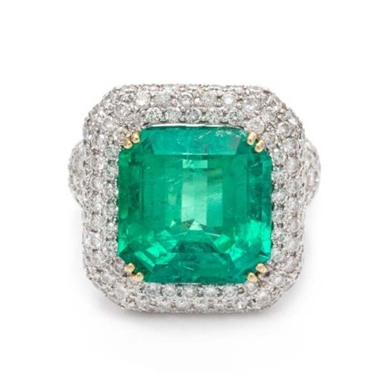 خاتم مع ماسة مستطيلة