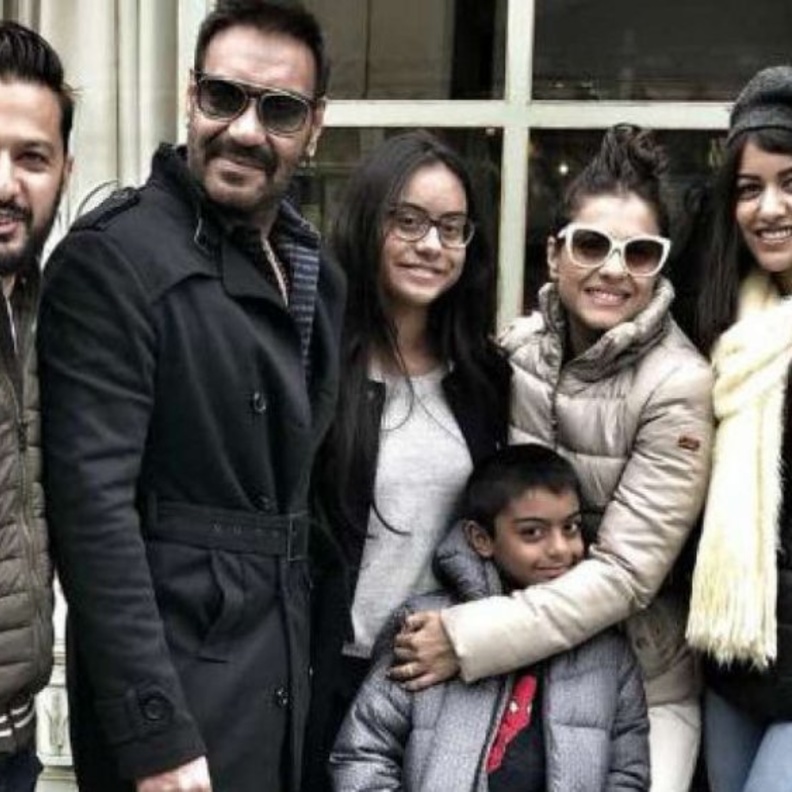 كاجول تحتفل بعيد ميلاد زوجها أجاي ديفجان في باريس