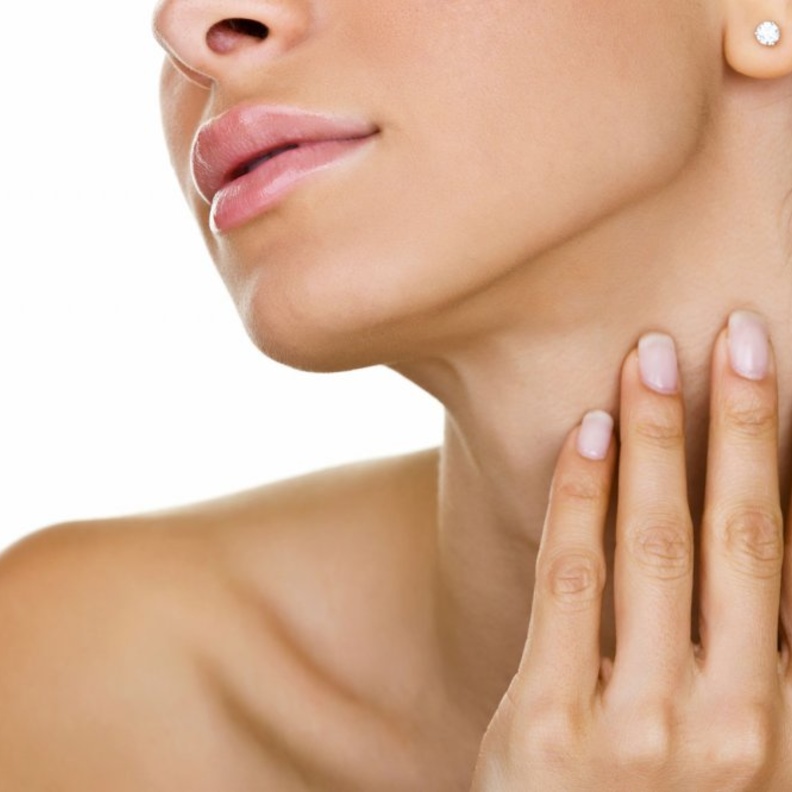 اضرار عملية استئصال الغدة الدرقية