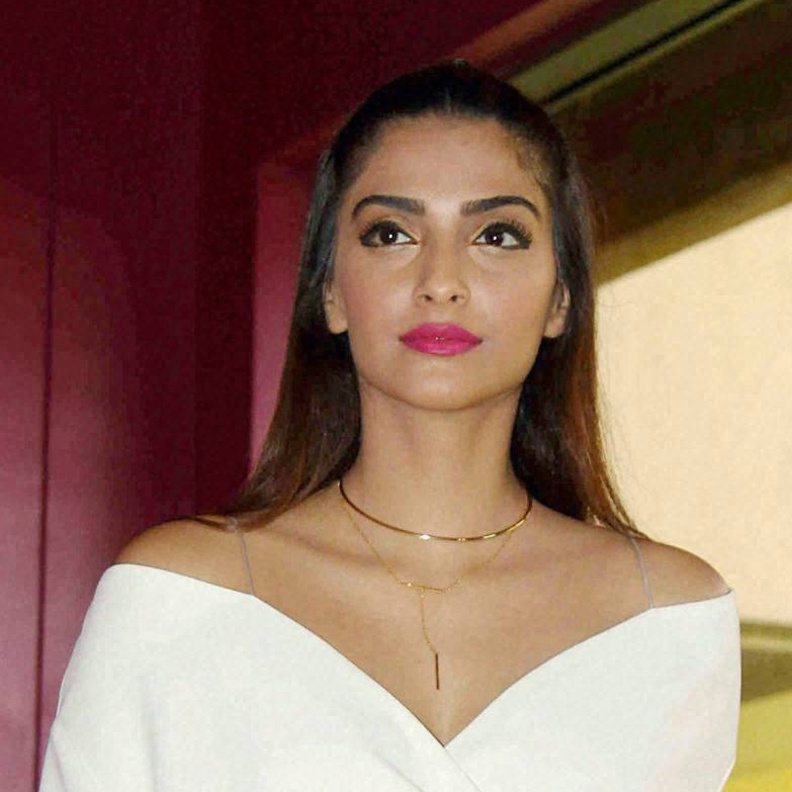 جدول سونام كابور مزدحم للغاية بعد يونيو 2018