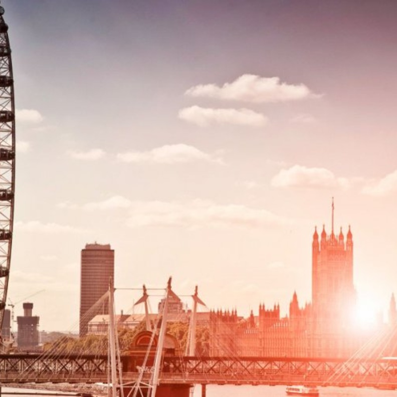 لا تنسى أن تقوم بحجز غرفتك الفندقية قبل سفرك