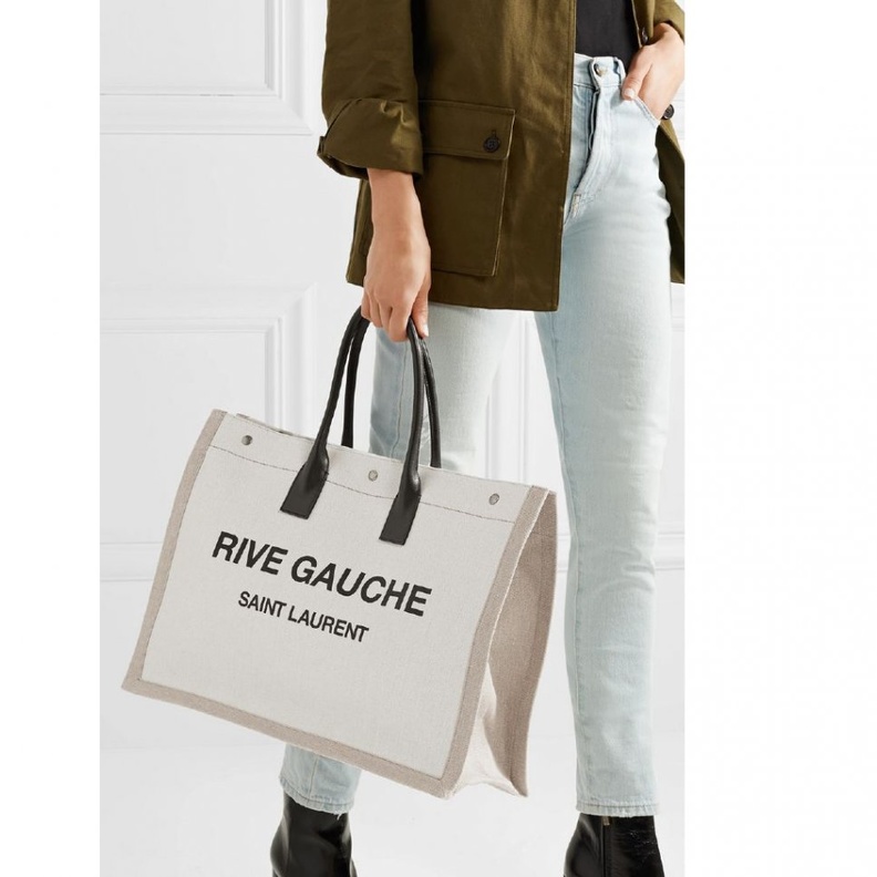 Saint Laurent شنطة يد قماشية للبنات من 