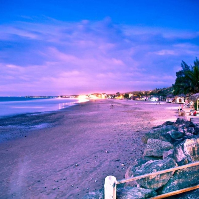 شاطئ لوس روكيس.