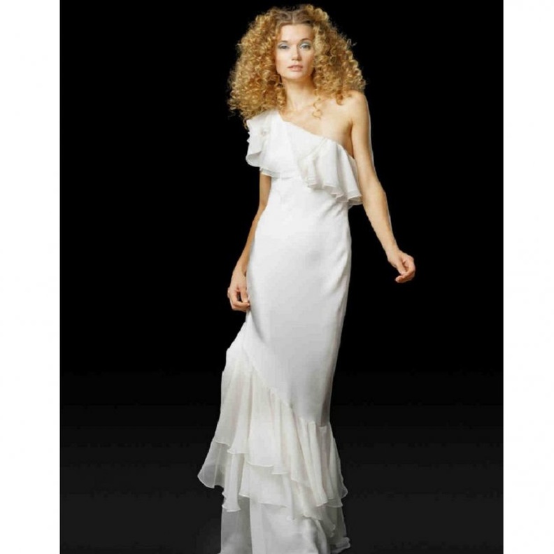 فستان من vera wang 