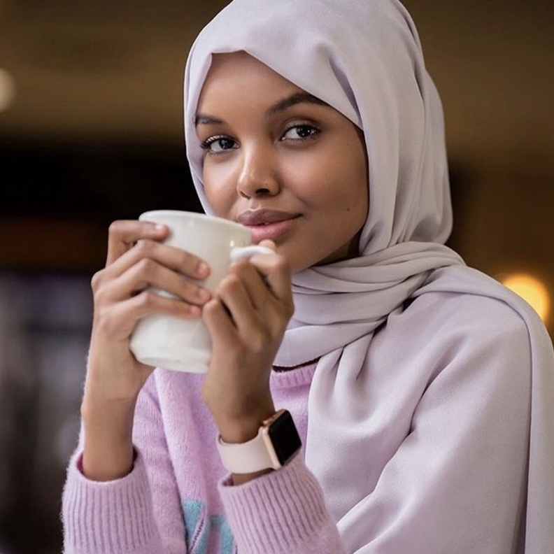 عارضة الازياء حليمة عدن.