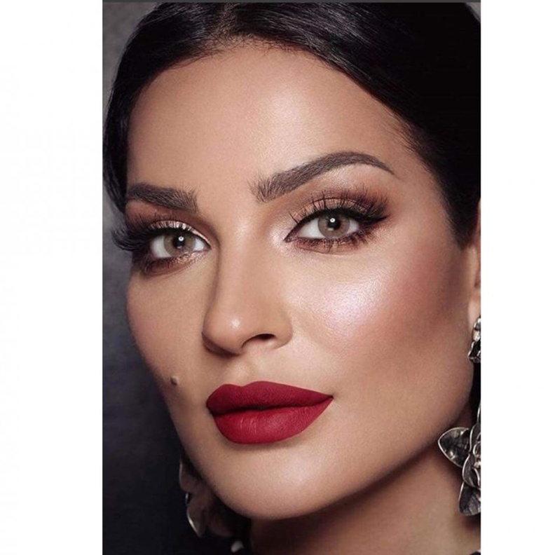 مكياج نادين نجيم.