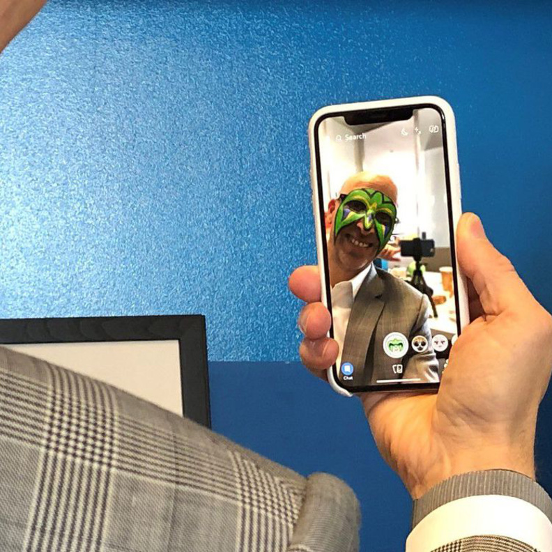 سنابشات تطلق فلاتر حصرية لهاتف آيفون إكس