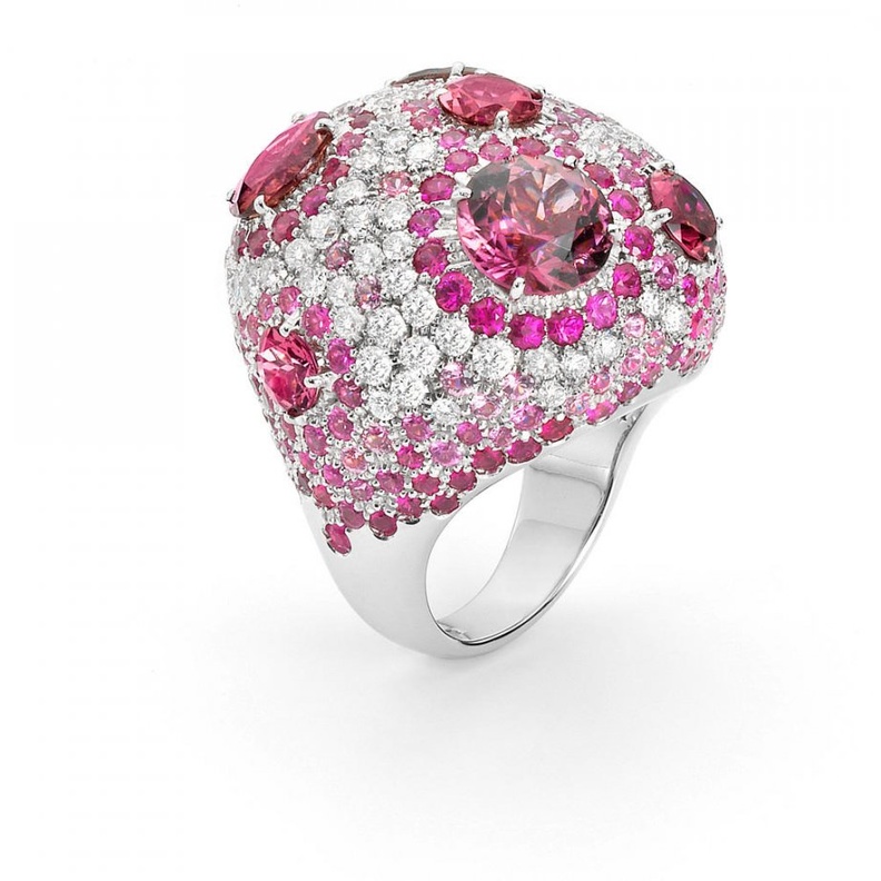 خاتم من ديور