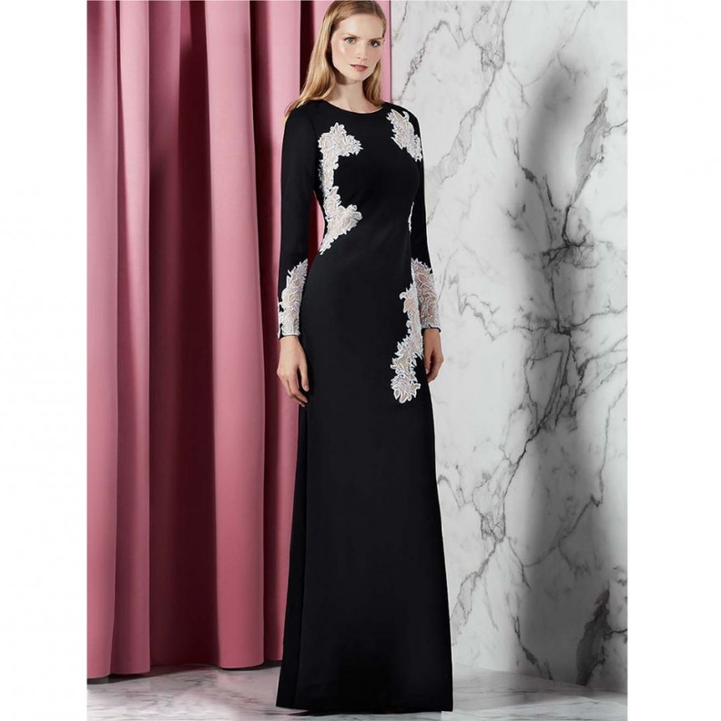 فساتين محجبات مطرزة