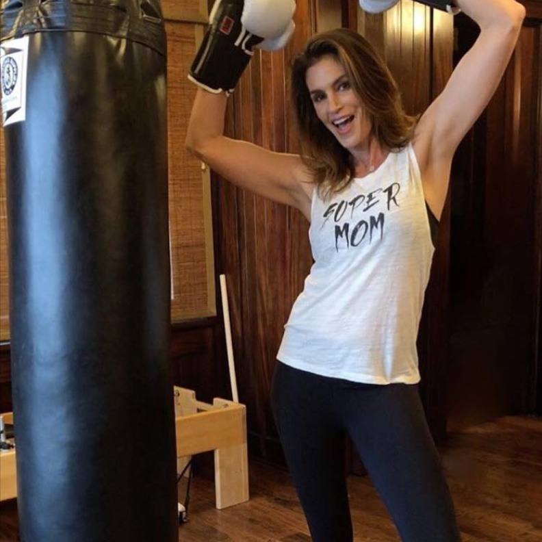 الملاكمة هي السر وراء رشاقة السوبر ماما سيندي كروفرد