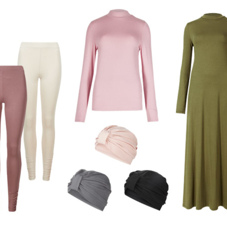 تواصل علامة ’ماركس وسبنسر‘ Marks & Spencer تقديمها ابتكارات عصريةً من الأزياء المحافظة.