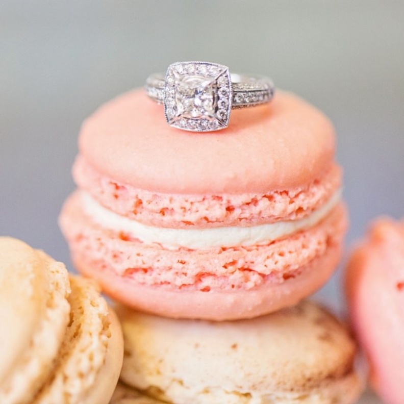 زينّي الماكرون باجمل العبارات و الكلمات التي ترغبين بها